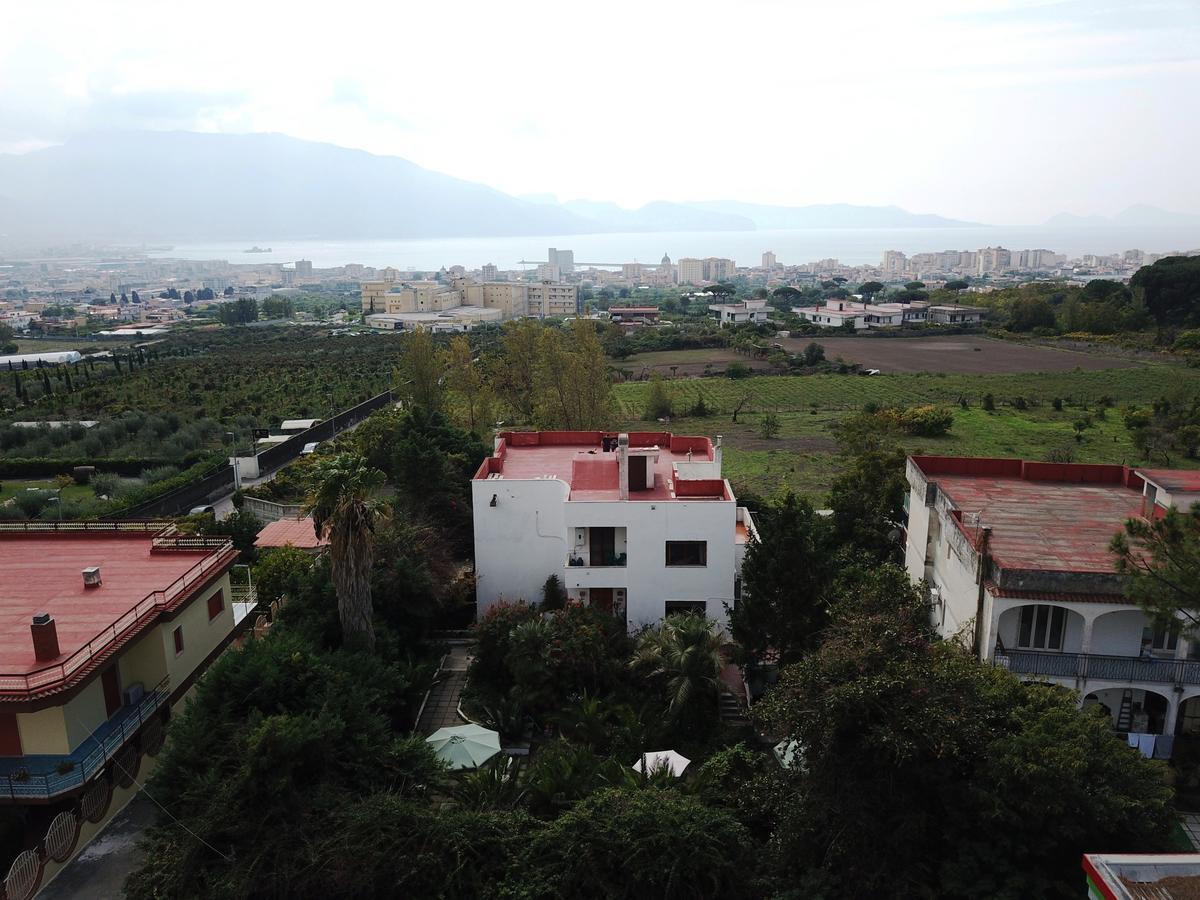 B&B Il Giardino Di Villa Anna Trecase Екстер'єр фото
